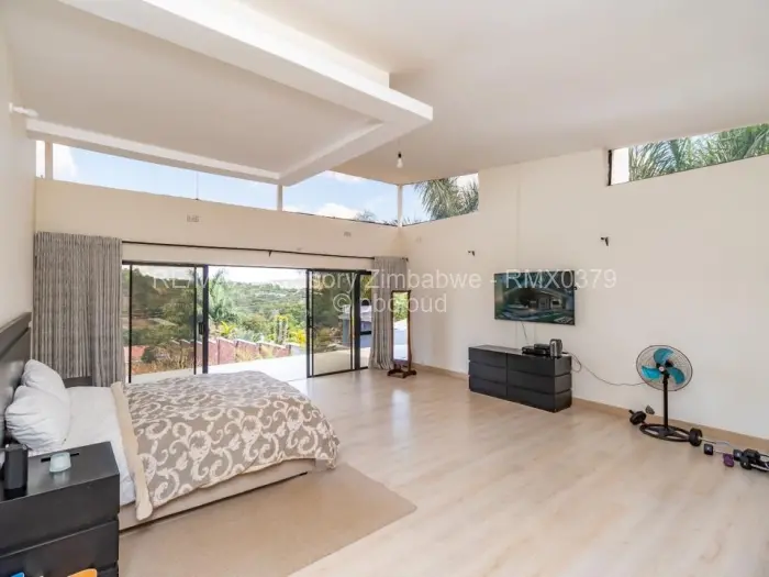 5 Bedroom House for Sale in Carrick Creagh Estate, Harare