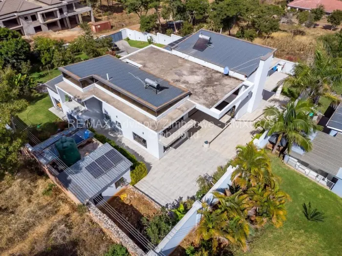 5 Bedroom House for Sale in Carrick Creagh Estate, Harare
