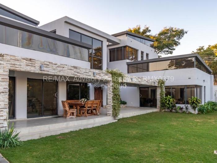 5 Bedroom House for Sale in Carrick Creagh Estate, Harare