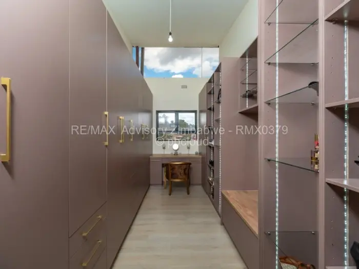 5 Bedroom House for Sale in Carrick Creagh Estate, Harare