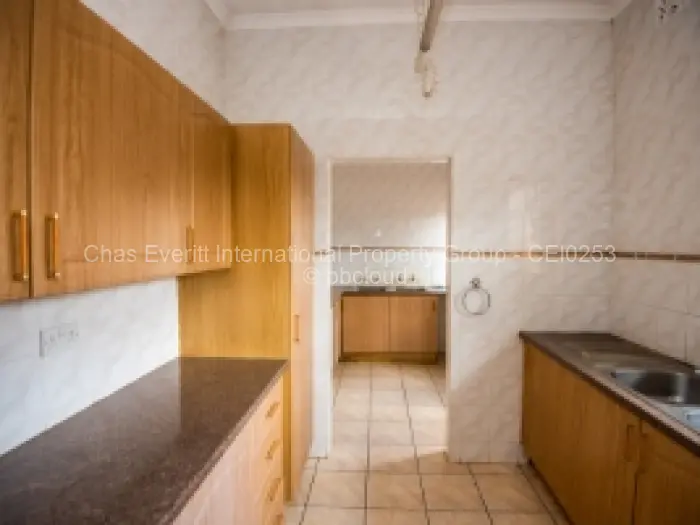 5 Bedroom House for Sale in Pomona, Harare