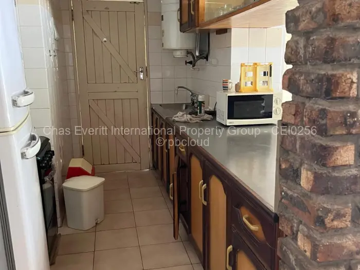 6 Bedroom House for Sale in Binga, Binga
