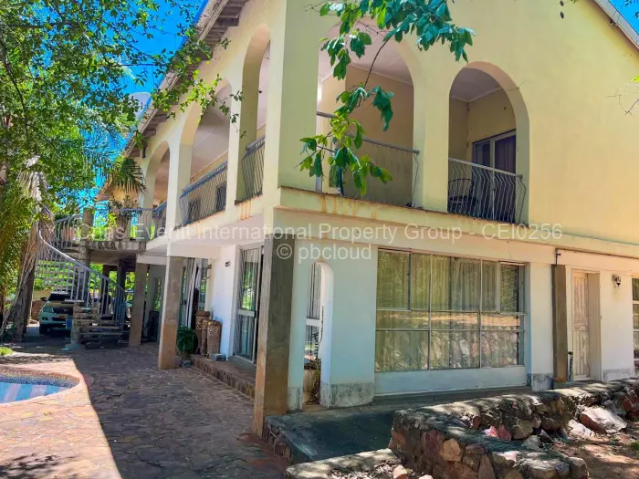 6 Bedroom House for Sale in Binga, Binga