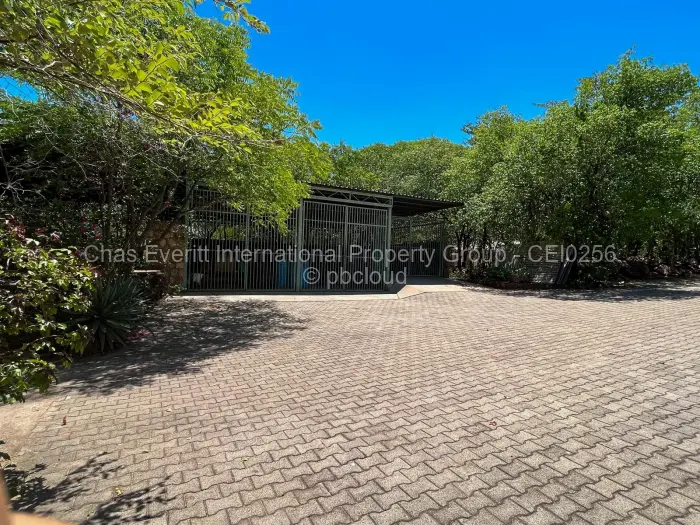 6 Bedroom House for Sale in Binga, Binga