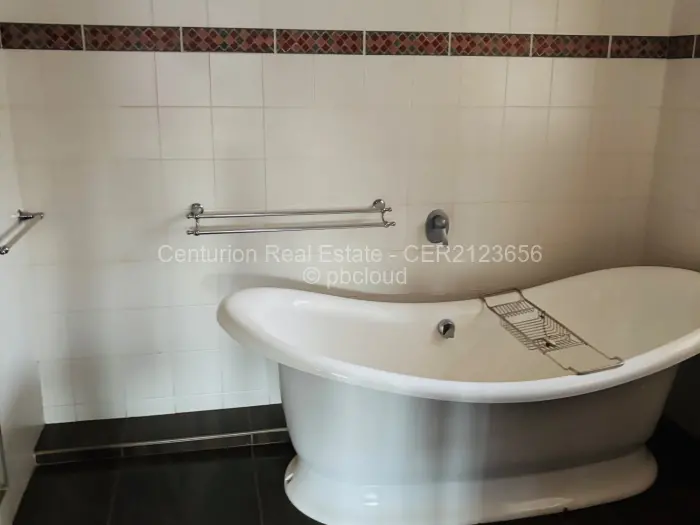 Commercial Property to Rent in Borrowdale