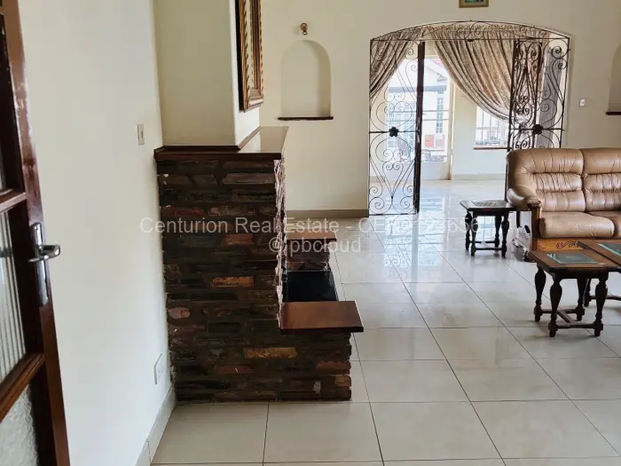 Commercial Property to Rent in Borrowdale