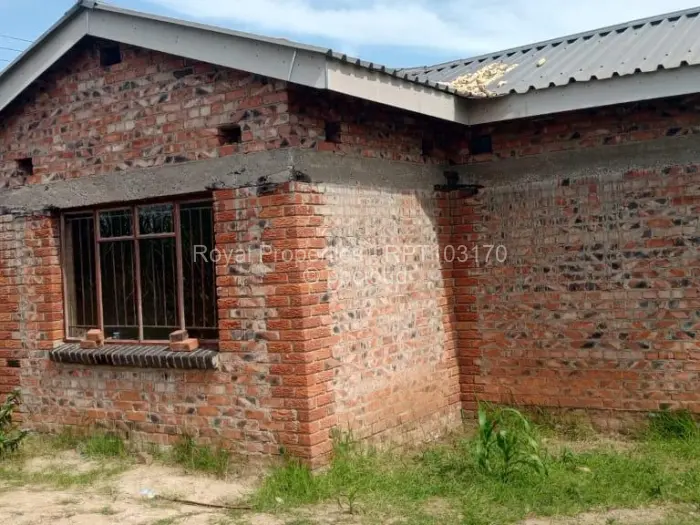 Residential Stand for Sale in Norton, Norton