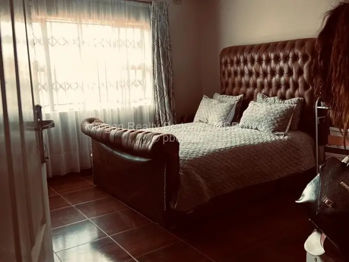 4 Bedroom House for Sale in Madokero Estates, Harare