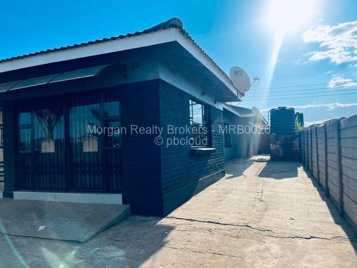 4 Bedroom House for Sale in Madokero Estates, Harare