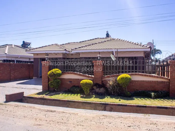 4 Bedroom House for Sale in Madokero Estates, Harare
