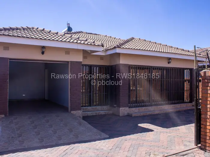 4 Bedroom House for Sale in Madokero Estates, Harare