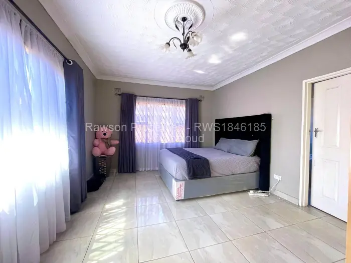 4 Bedroom House for Sale in Madokero Estates, Harare