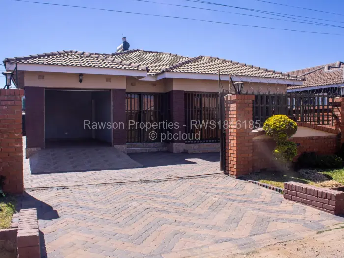 4 Bedroom House for Sale in Madokero Estates, Harare