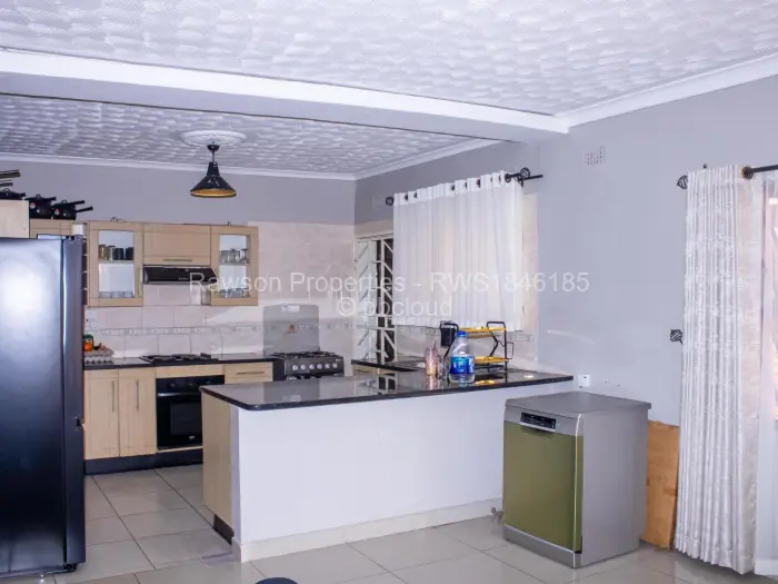 4 Bedroom House for Sale in Madokero Estates, Harare