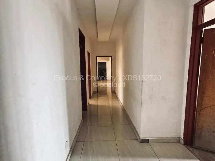 5 Bedroom House for Sale in Whitecliff, Harare