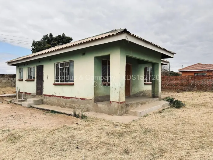 5 Bedroom House for Sale in Whitecliff, Harare
