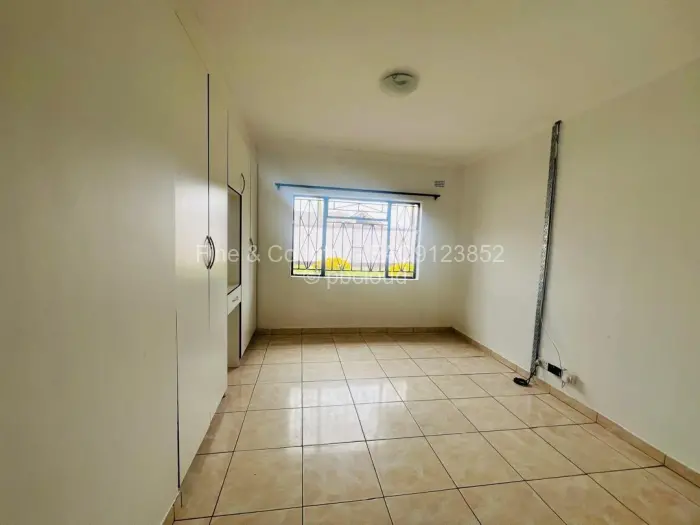 4 Bedroom House to Rent in Zimre Park