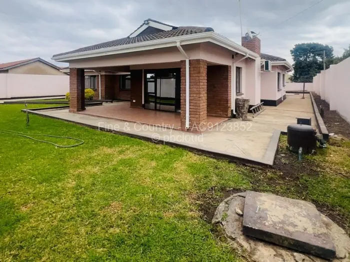 4 Bedroom House to Rent in Zimre Park