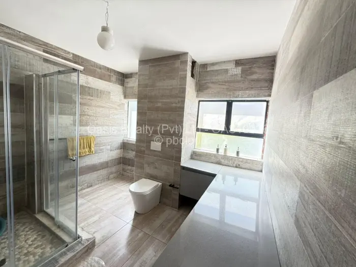 5 Bedroom House for Sale in Carrick Creagh Estate, Harare