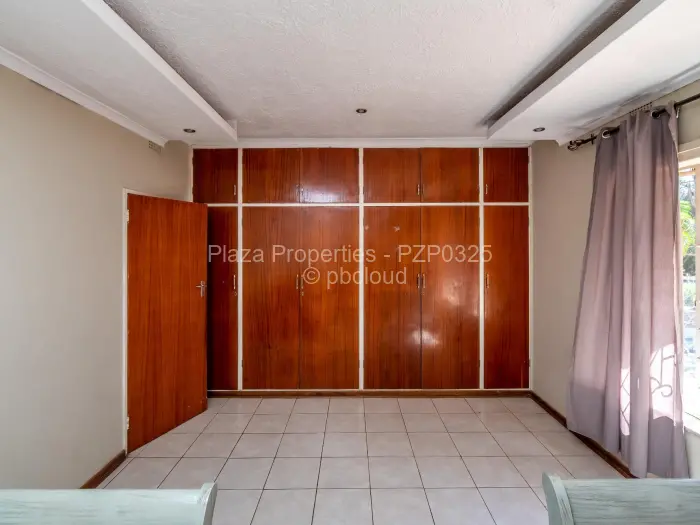 5 Bedroom House to Rent in Borrowdale