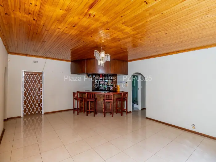 5 Bedroom House to Rent in Borrowdale