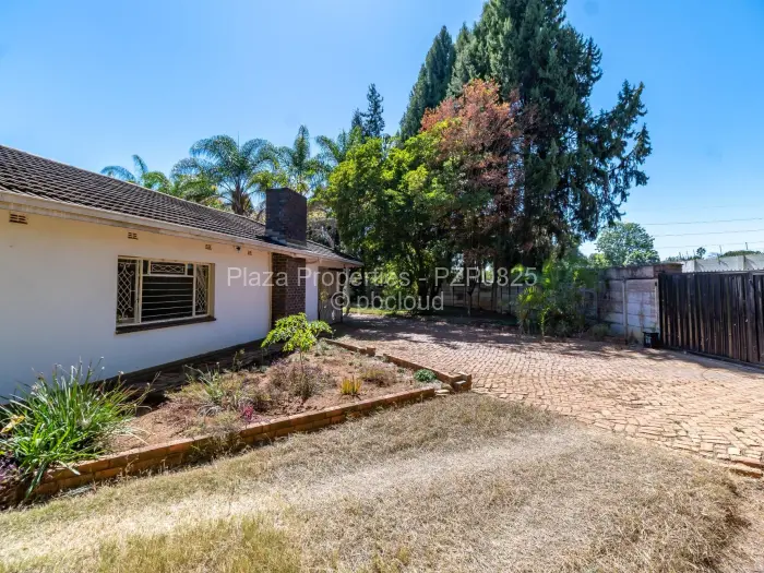 5 Bedroom House to Rent in Borrowdale
