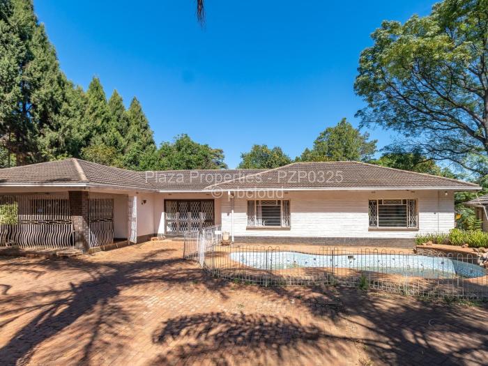 5 Bedroom House to Rent in Borrowdale, Harare
