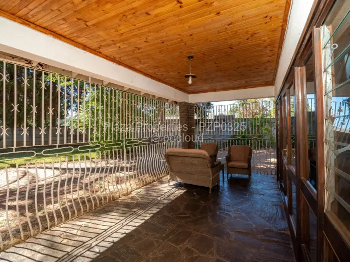 5 Bedroom House to Rent in Borrowdale