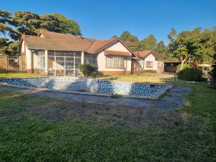5 Bedroom House for Sale in Hatfield, Harare