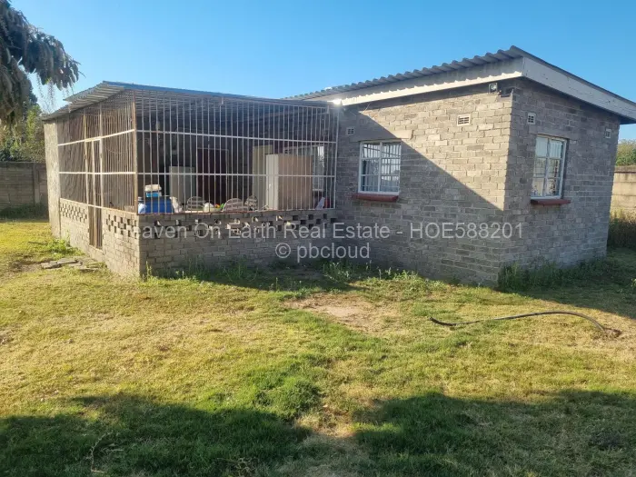 5 Bedroom House for Sale in Hatfield, Harare