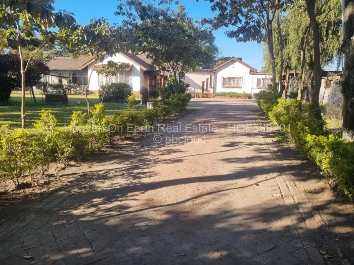 5 Bedroom House for Sale in Hatfield, Harare