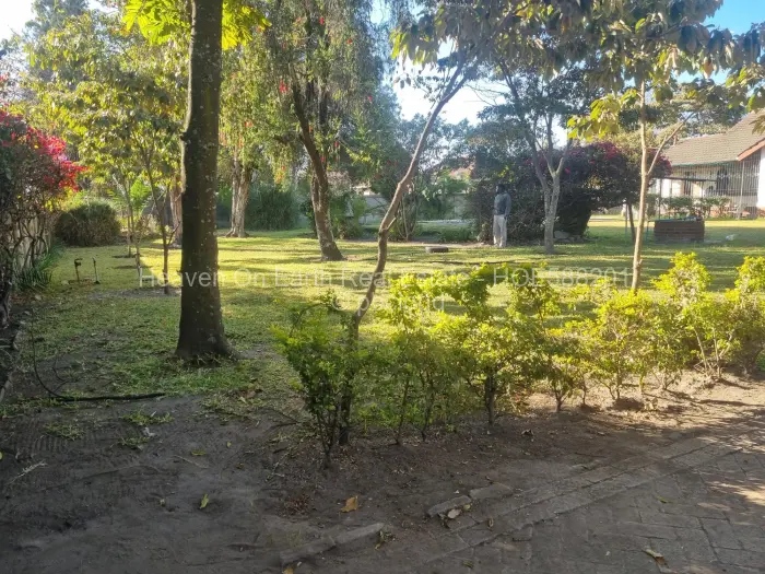 5 Bedroom House for Sale in Hatfield, Harare