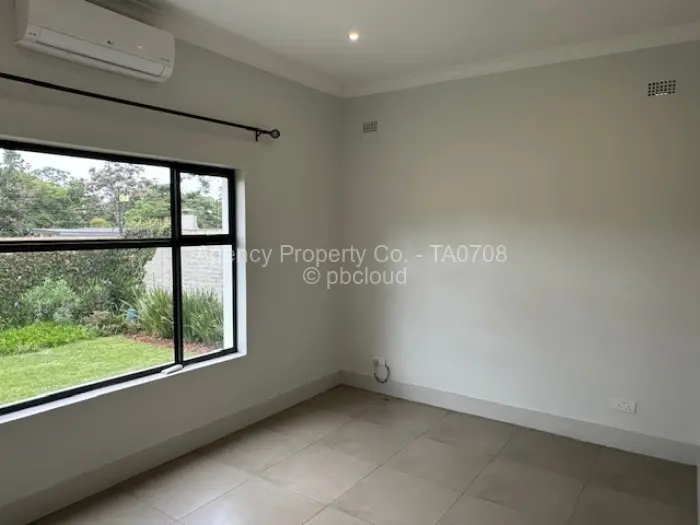 Townhouse/Complex/Cluster to Rent in Highlands