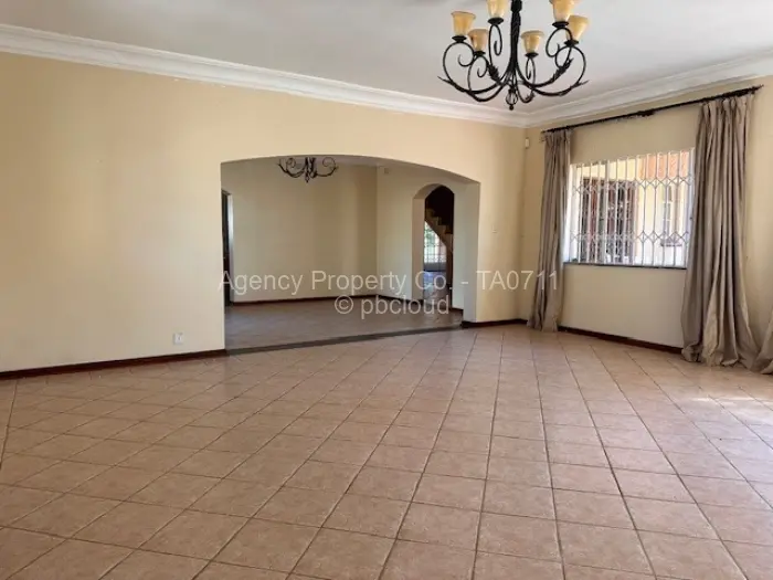 4 Bedroom House to Rent in Borrowdale