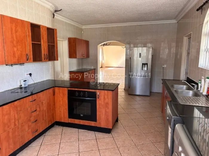 4 Bedroom House to Rent in Borrowdale