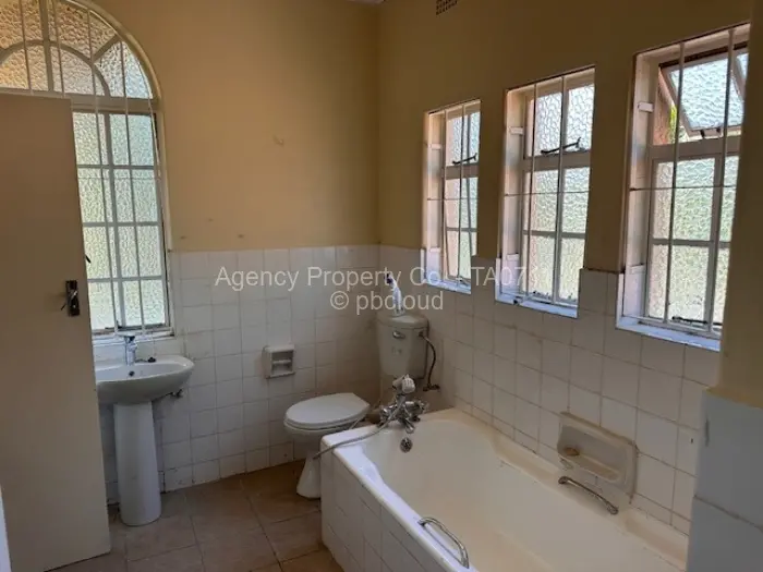 4 Bedroom House to Rent in Borrowdale