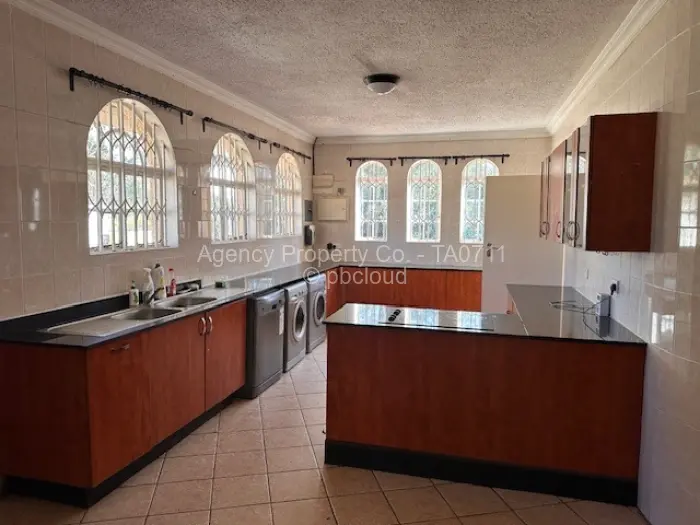 4 Bedroom House to Rent in Borrowdale