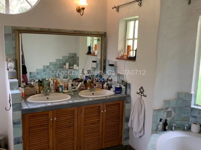 5 Bedroom House to Rent in Highlands