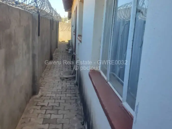 4 Bedroom House for Sale in Mtapa, Gweru