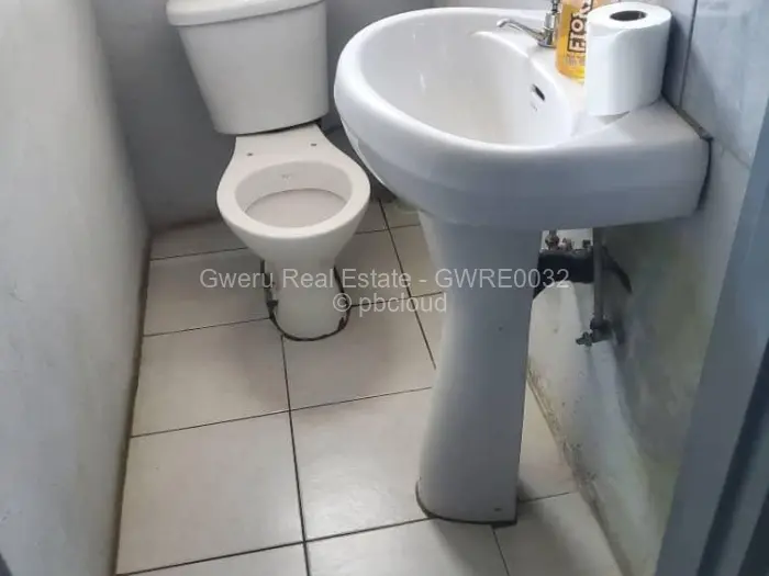 4 Bedroom House for Sale in Mtapa, Gweru