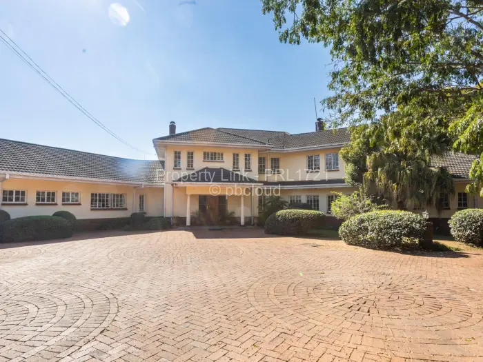 5 Bedroom House for Sale in Borrowdale, Harare