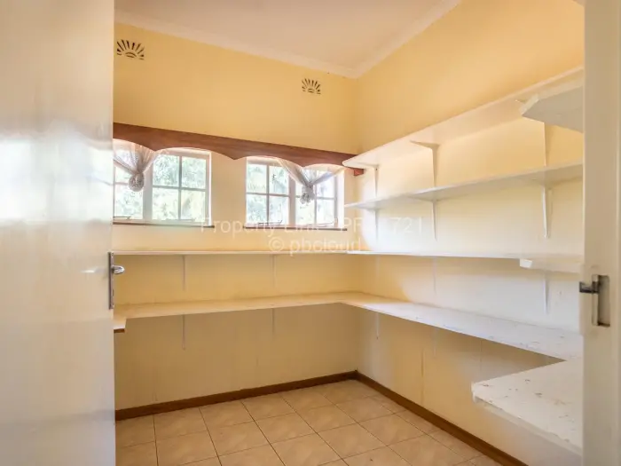 5 Bedroom House for Sale in Borrowdale, Harare