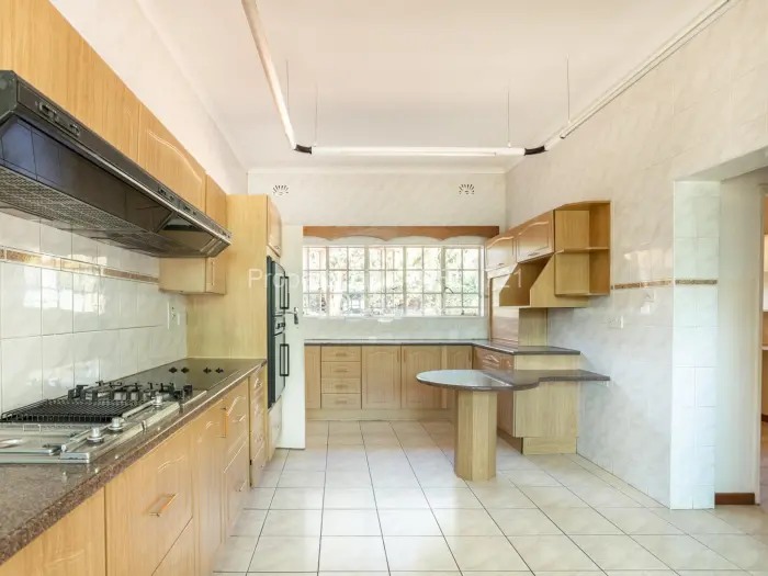 5 Bedroom House for Sale in Borrowdale, Harare