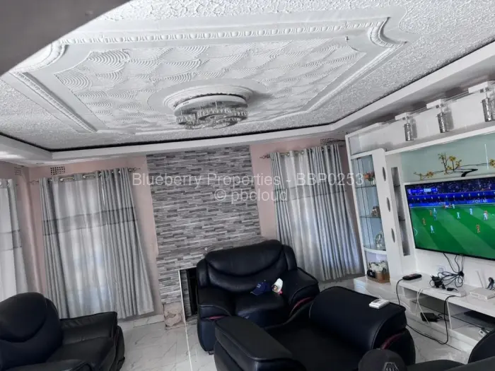 4 Bedroom House for Sale in Mainway Meadows, Harare