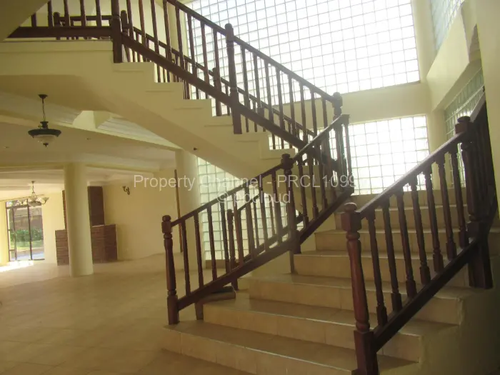 5 Bedroom House to Rent in Borrowdale, Harare
