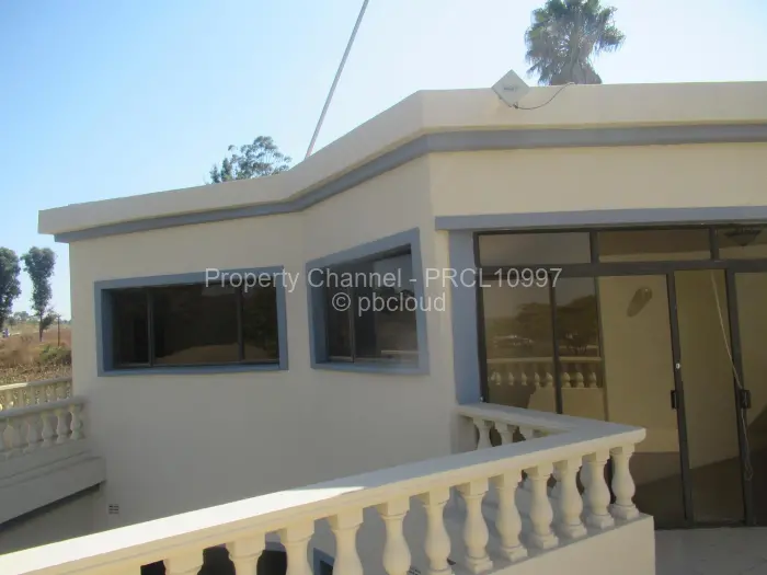5 Bedroom House to Rent in Borrowdale, Harare