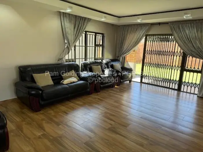 5 Bedroom House to Rent in Zimre Park