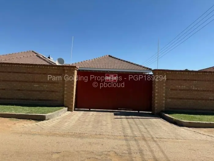 5 Bedroom House to Rent in Zimre Park