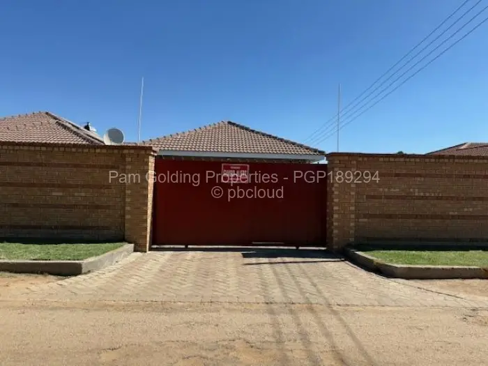 5 Bedroom House to Rent in Zimre Park
