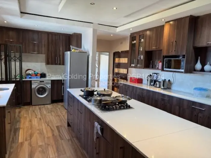 5 Bedroom House to Rent in Zimre Park